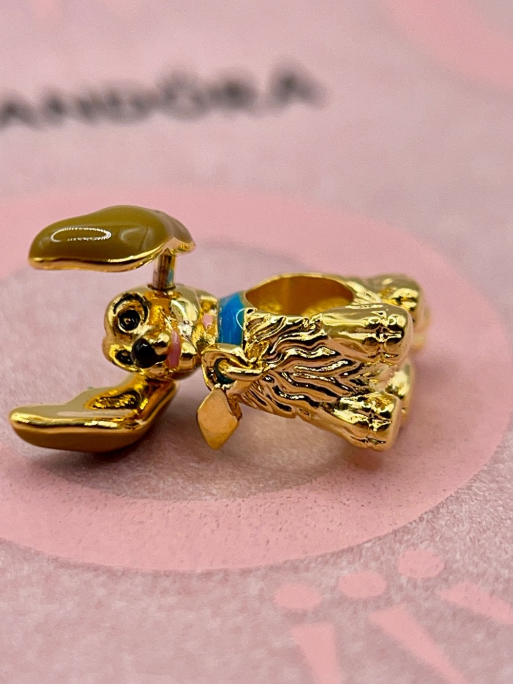 Pandora Disney Lady and the Tramp Lady Gold-Plated Charm - Picture 4 of 8